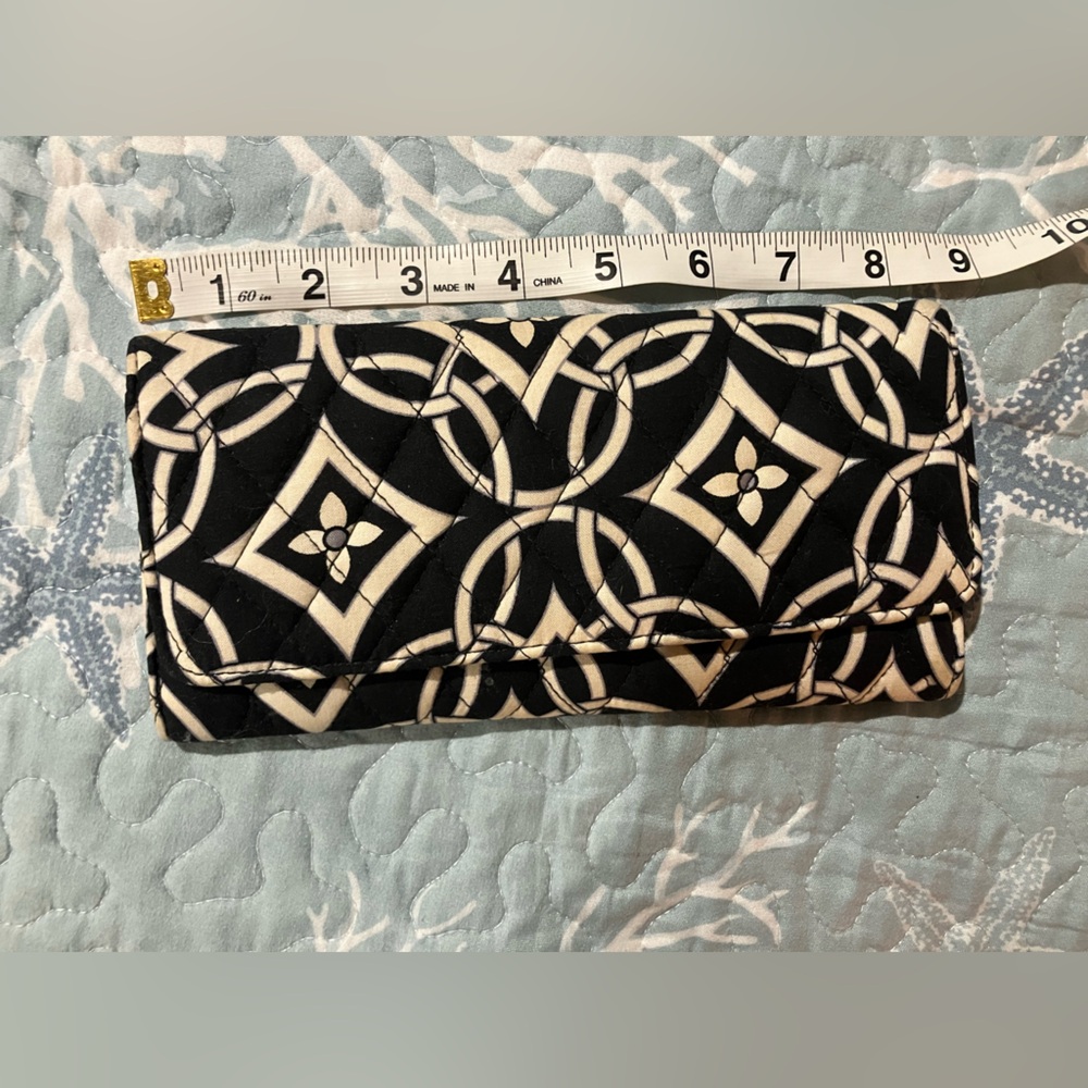 🧨Vera Bradley triple long wallet - Picture 3 of 9